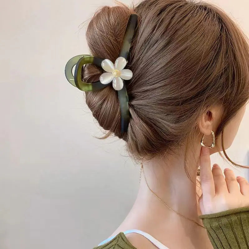 Large Simple Flower Hair Clip for Seniors